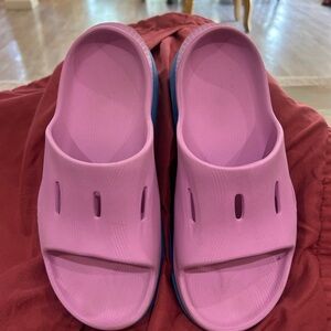 Hoka Women's recovery Sandals in Pink and Blue women’s size 10